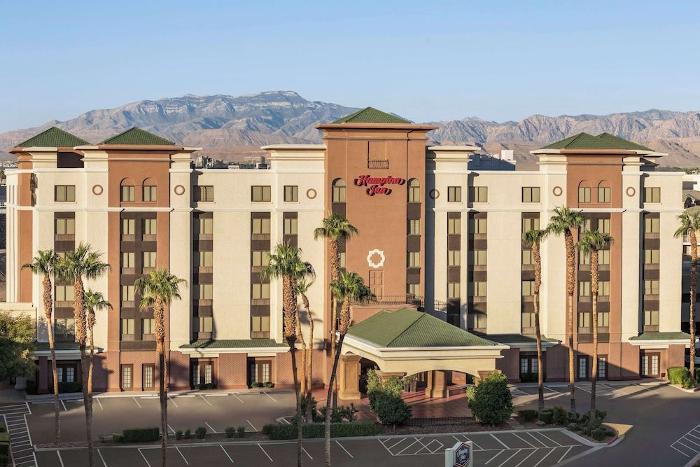 undefined Hampton Inn Tropicana