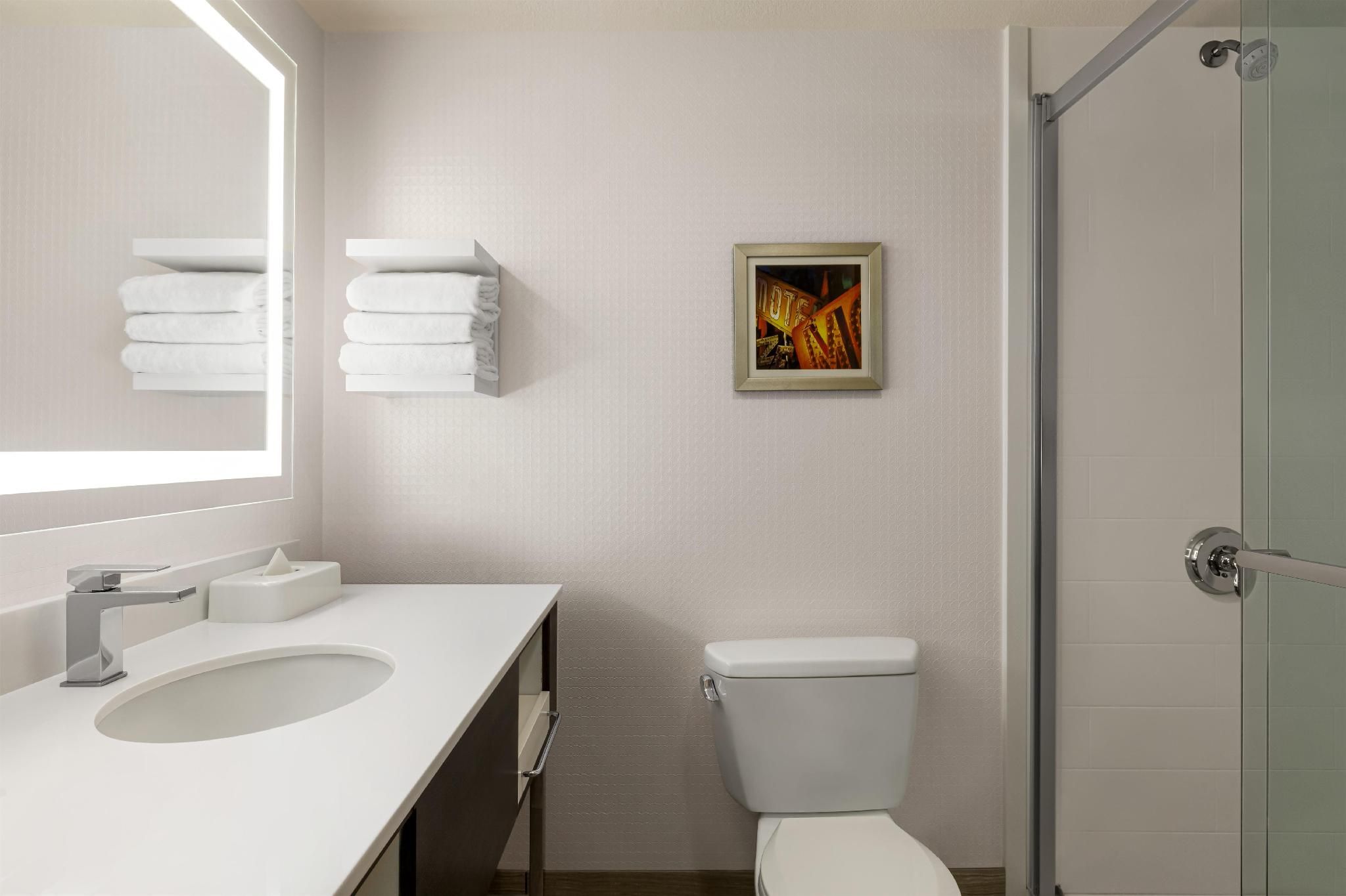 2 Qn W/sofabed/microwave/fridge Shower Only Ns