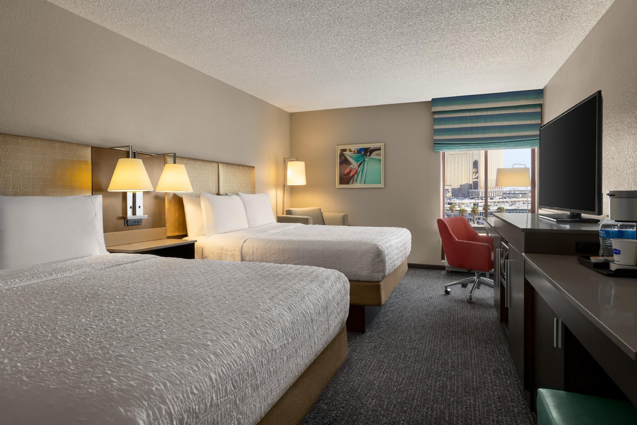 2 Queen W/Microwave/Fridge Nonsmoking