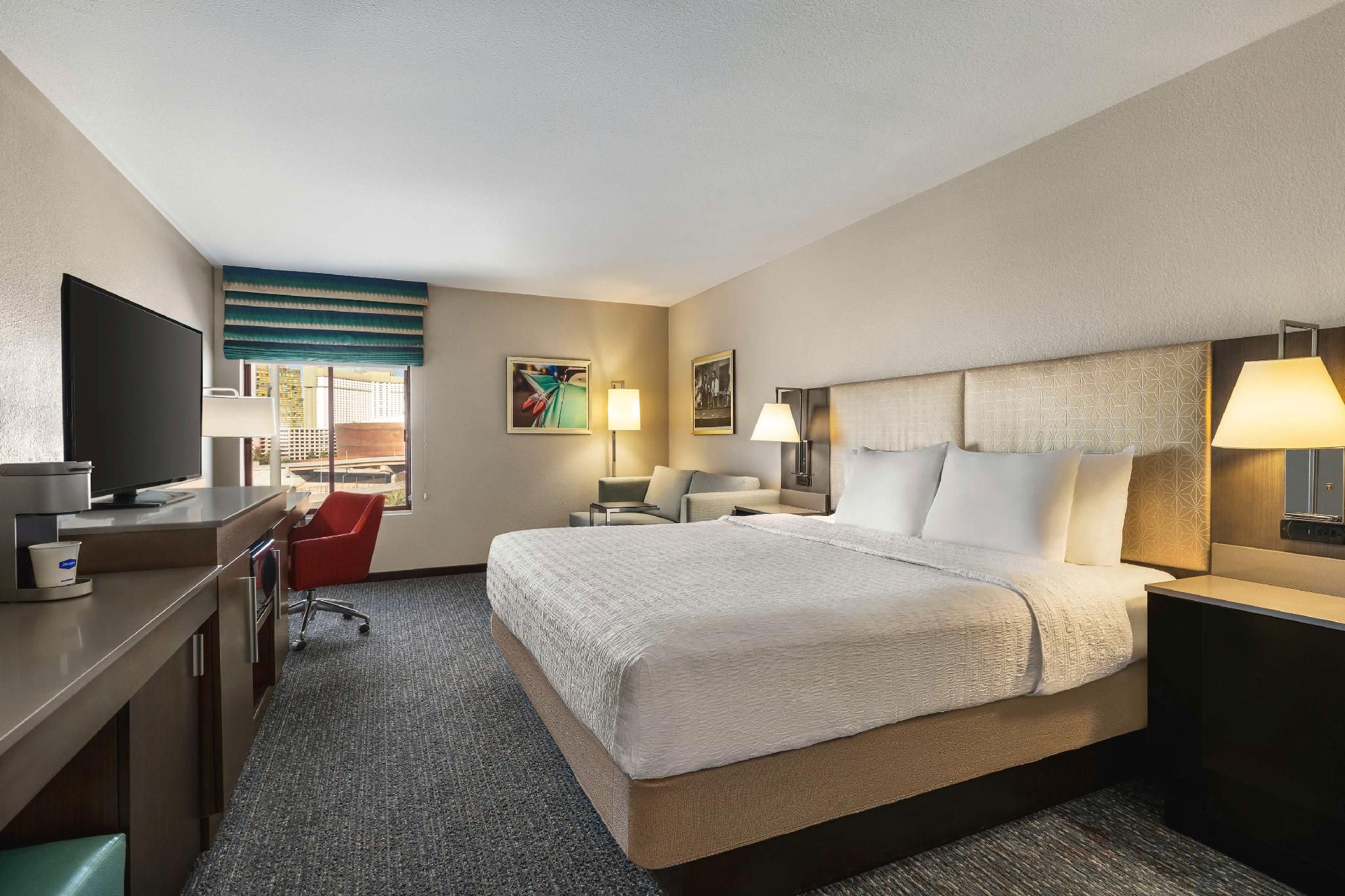 1 KING BED WITH SOFA NONSMOKING