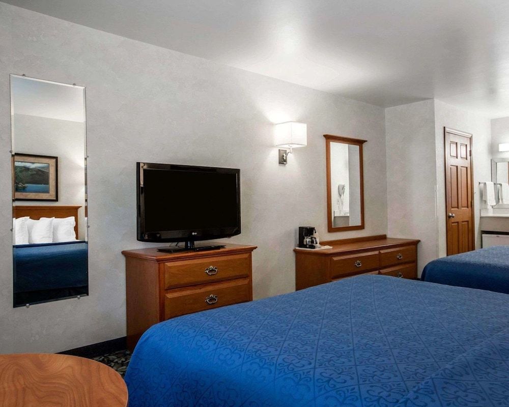 Room, 2 Queen Beds, Accessible, Non Smoking