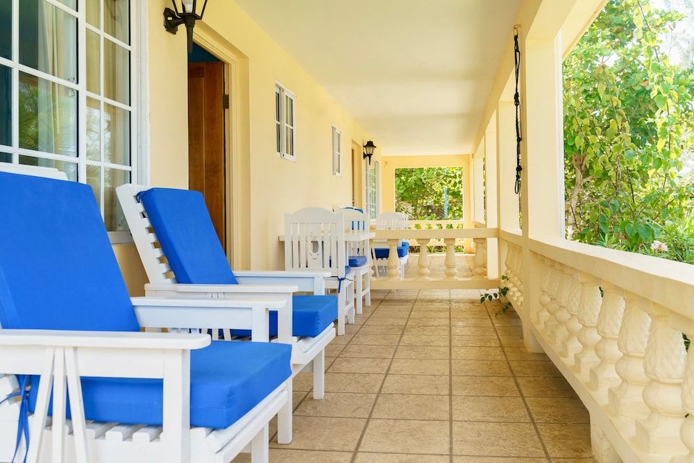 The Westender Inn Room, Garden View 3