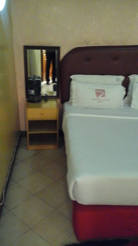 Bienvenue Delta Hotel Economy Single Room, 1 Twin Bed, Private Bathroom, City View 9
