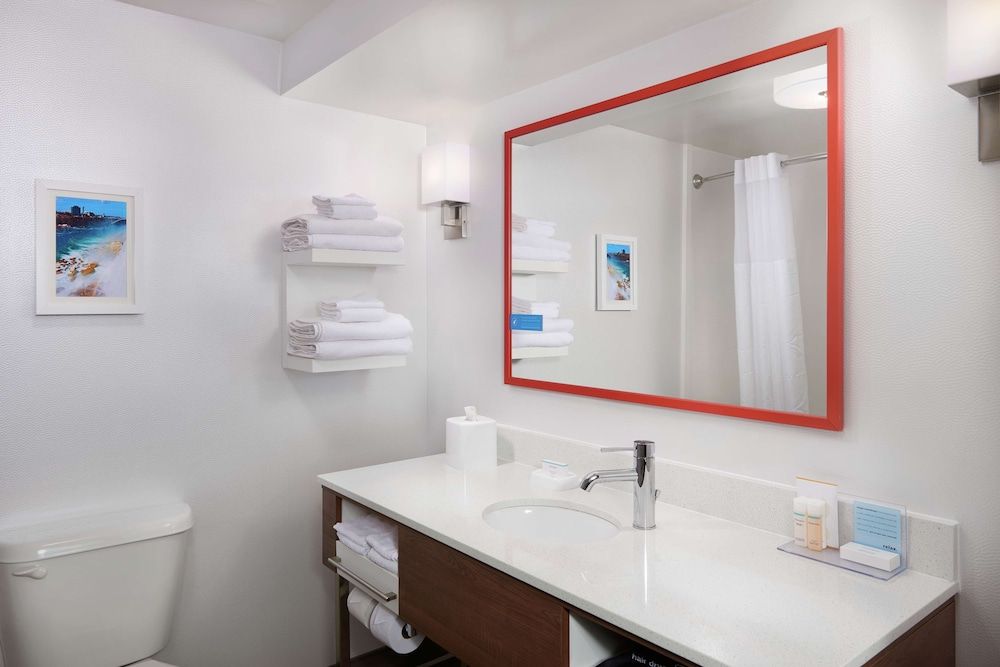 undefined Hampton Inn Niagara Falls 8