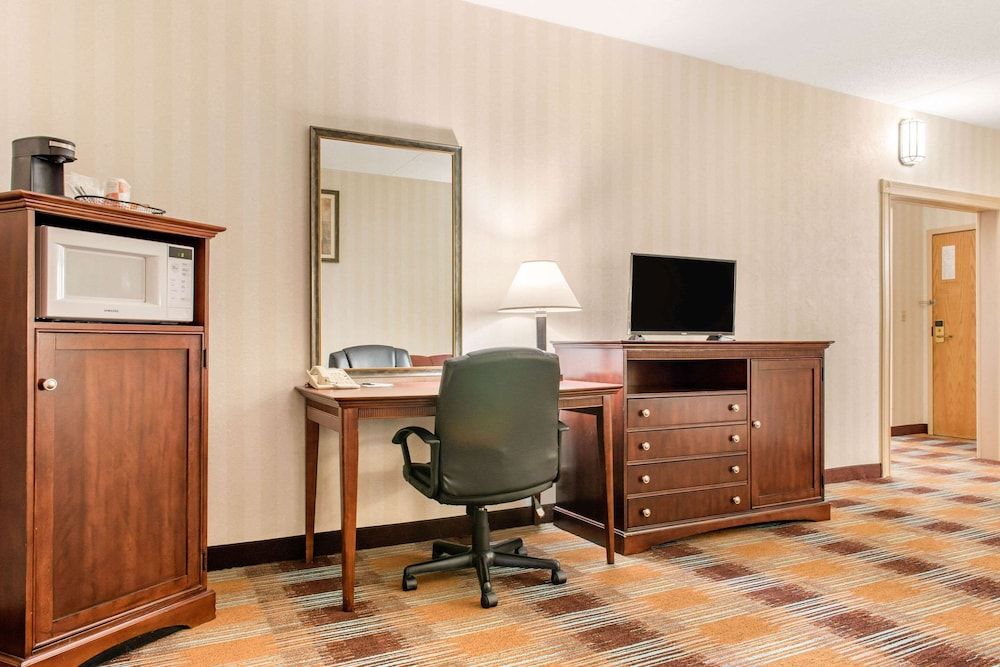 Standard Room, 2 Queen Beds, Non Smoking