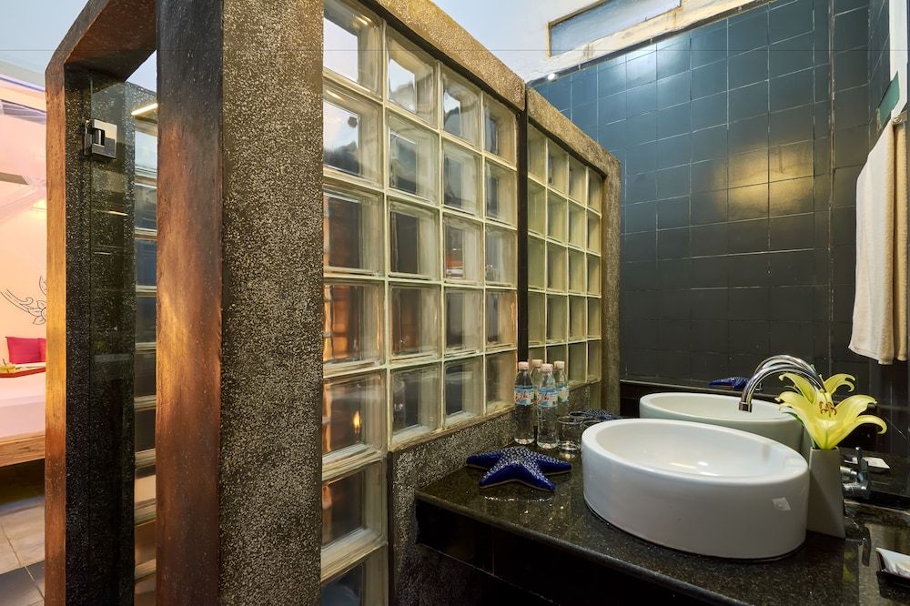 Blue Lime Standard Double Room 4