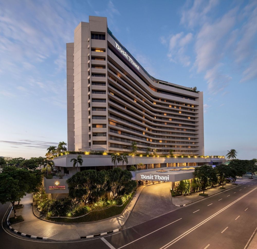 undefined Dusit Thani Manila 10