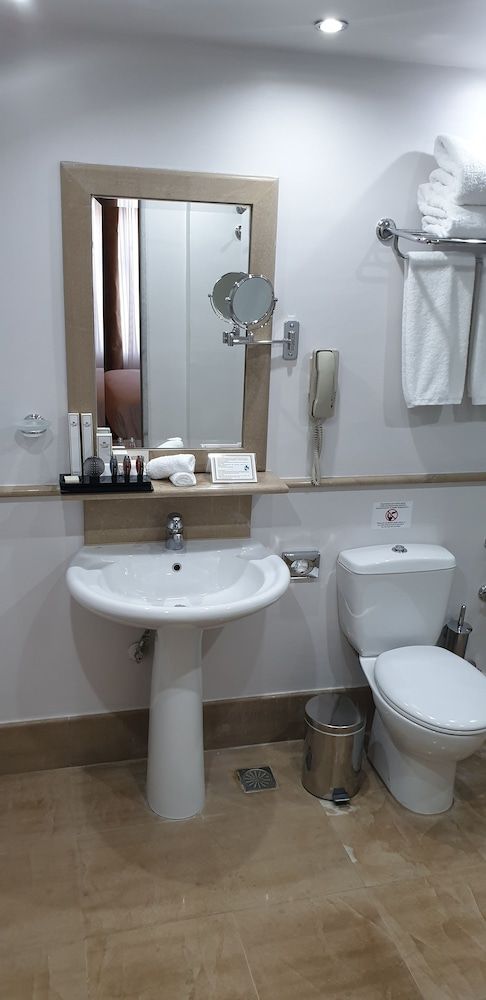 Capsis Bristol Boutique Hotel Superior Double Room 14