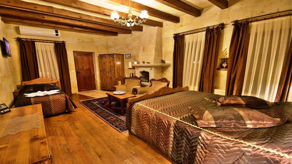 undefined Harman Cave Hotel