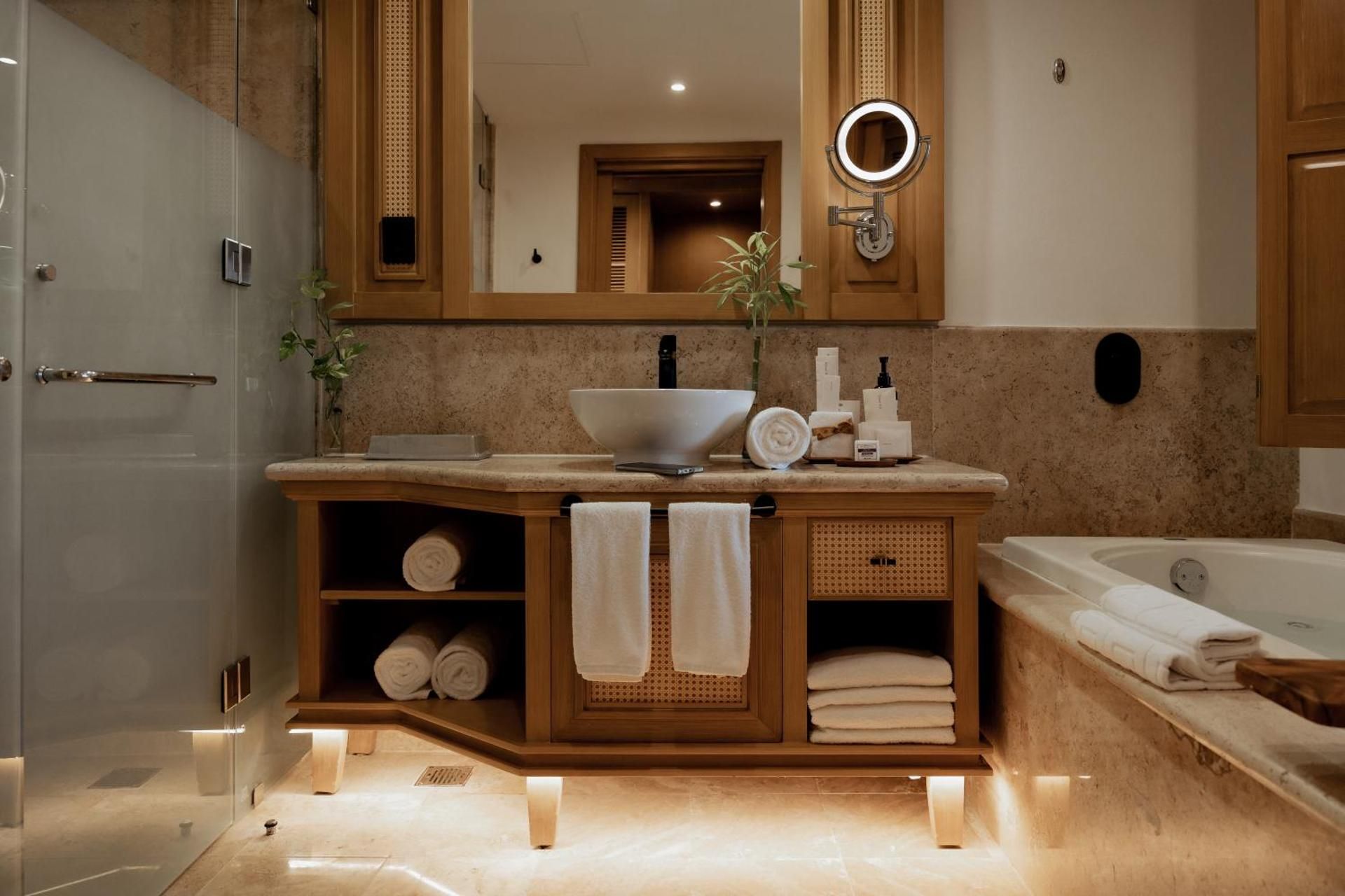 Deluxe Ocean King - All Inclusive