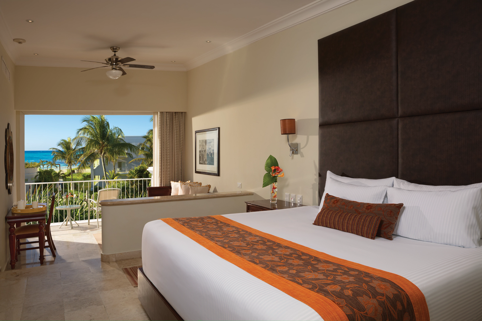 Preferred Club Junior Suite Ocean View King - All Inclusive