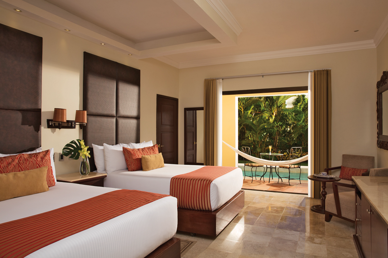 Preferred Club Deluxe Swimout Adult Garden Double - All Inclusive