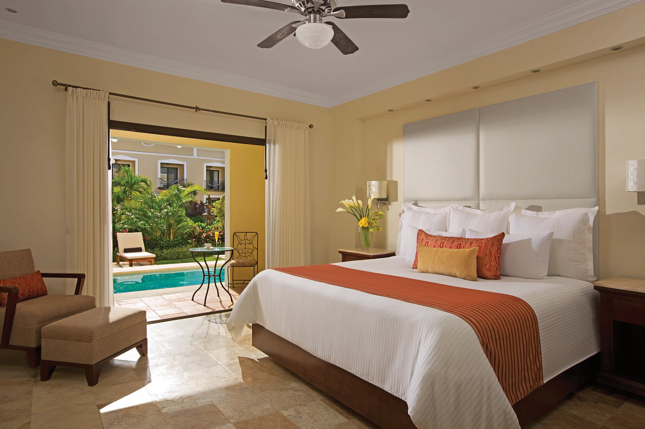 Preferred Club Deluxe Swimout Garden King - All Inclusive