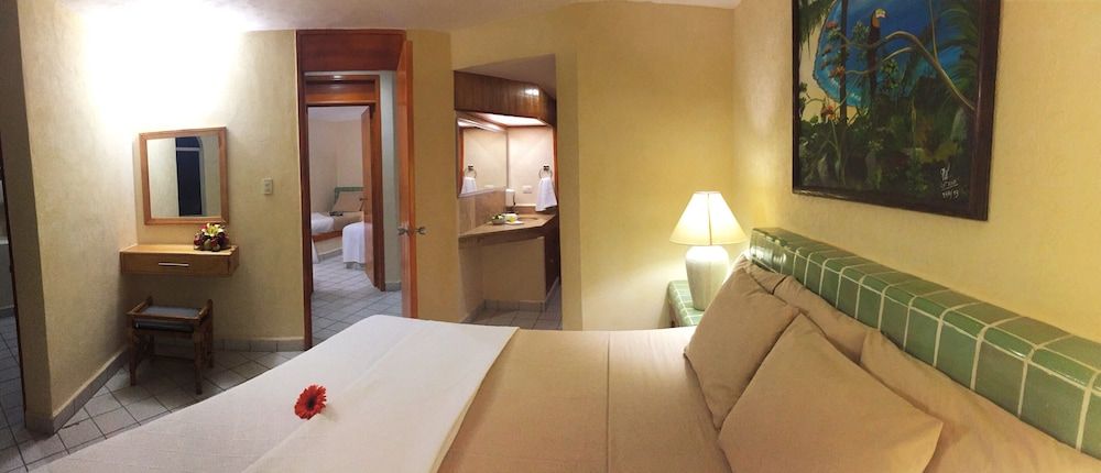 Coral Ixtapa Master Suite