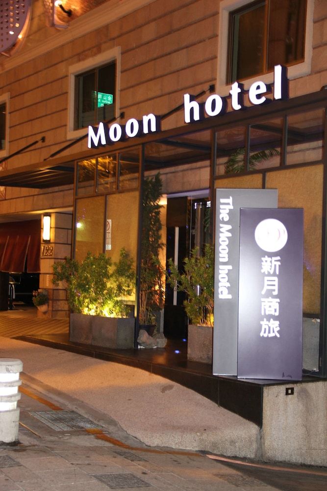 undefined The Moon Hotel 3