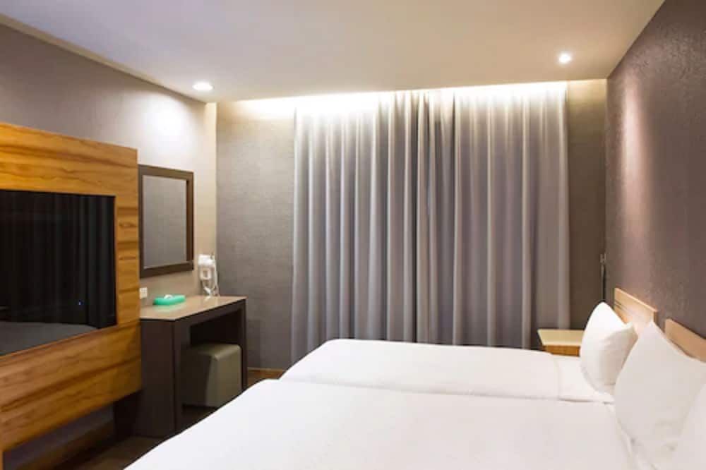 undefined VIP Hotel 9