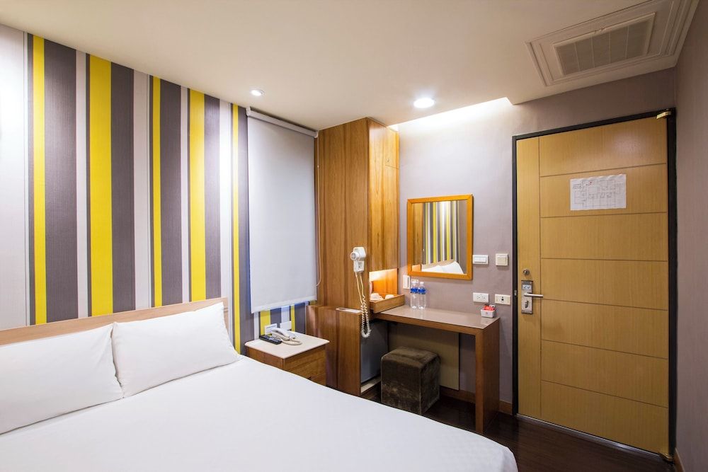 undefined VIP Hotel 4