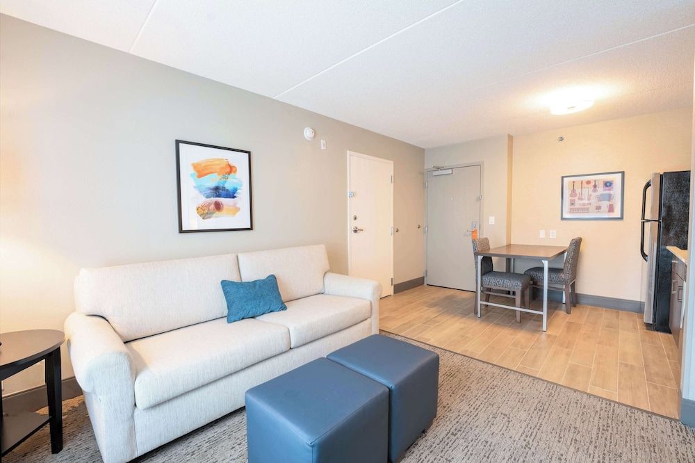 Suite, 2 Queen Beds, Kitchen