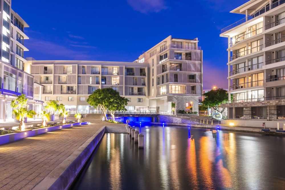 undefined aha Harbour Bridge Hotel & Suites 5