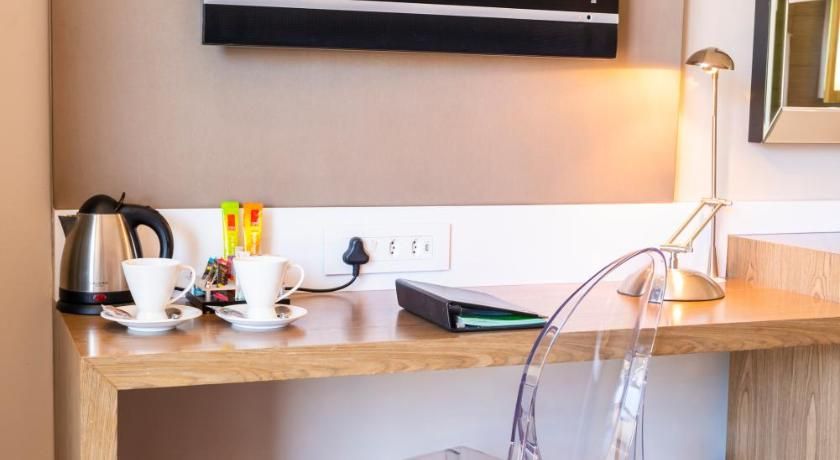 aha Harbour Bridge Hotel & Suites Luxury Room 13