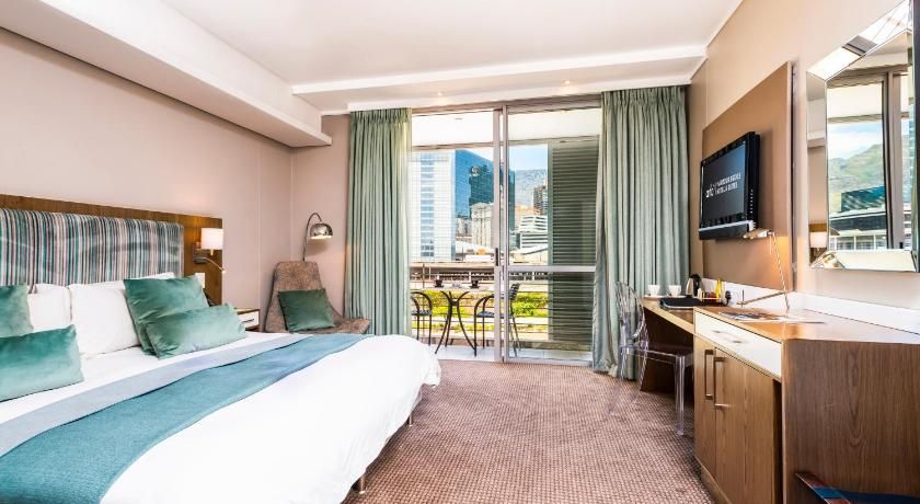 aha Harbour Bridge Hotel & Suites Luxury Room