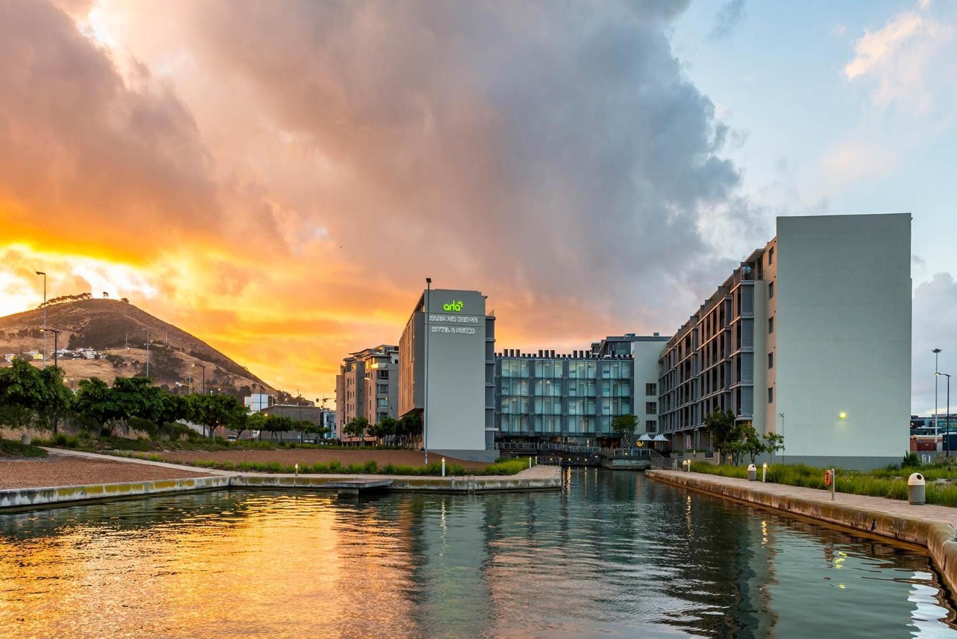 undefined aha Harbour Bridge Hotel & Suites 10