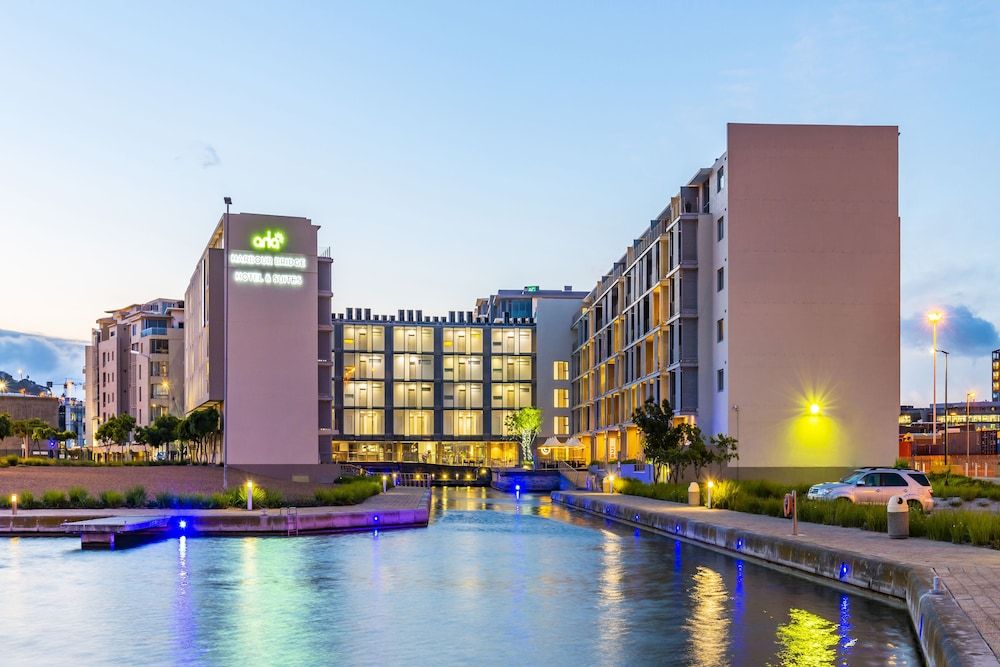 undefined aha Harbour Bridge Hotel & Suites 8