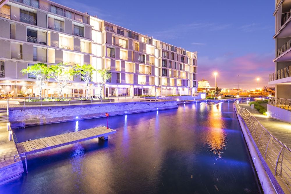 undefined aha Harbour Bridge Hotel & Suites 9