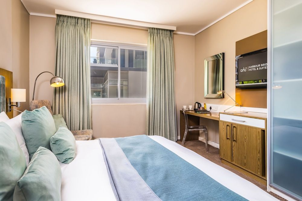 aha Harbour Bridge Hotel & Suites Standard Room, 1 Queen Bed 2
