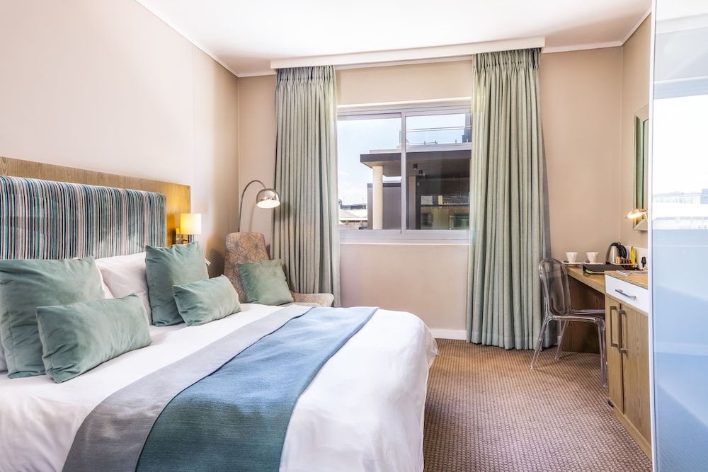 aha Harbour Bridge Hotel & Suites Standard Room, 1 Queen Bed 4