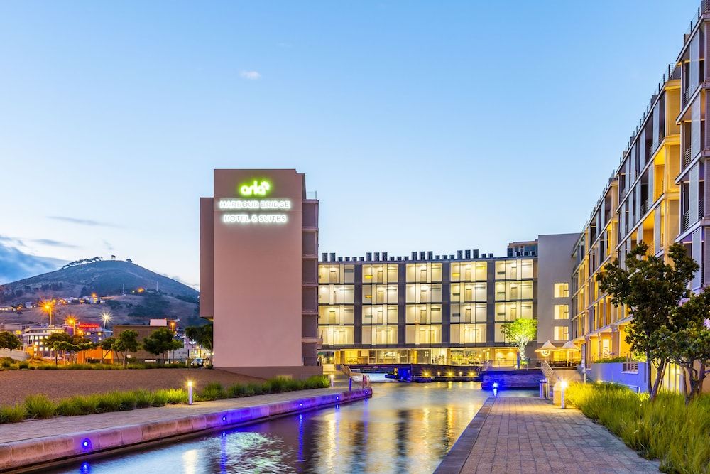 undefined aha Harbour Bridge Hotel & Suites 8