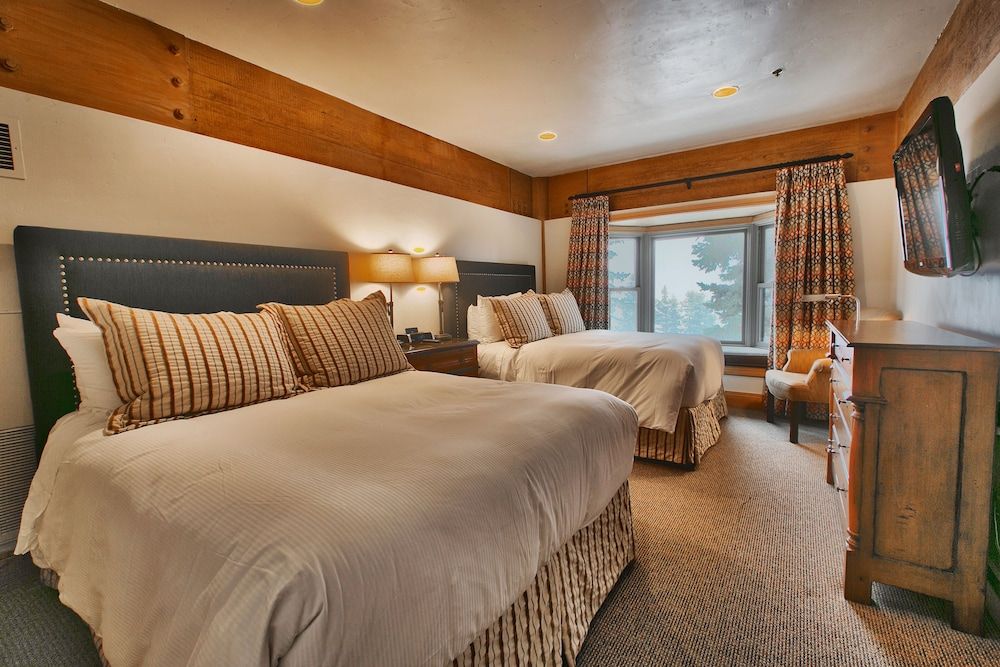 Luxury Townhome, 4 Bedrooms