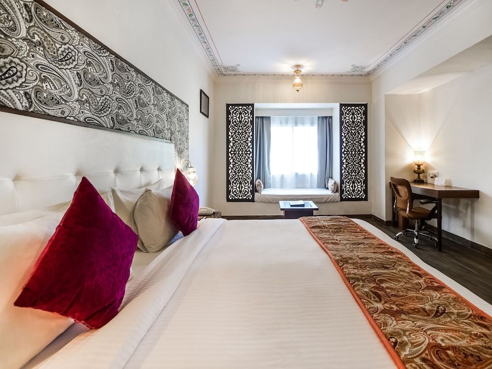 Bamboo Saa Resort & Spa - Udaipur Regal classic room 8