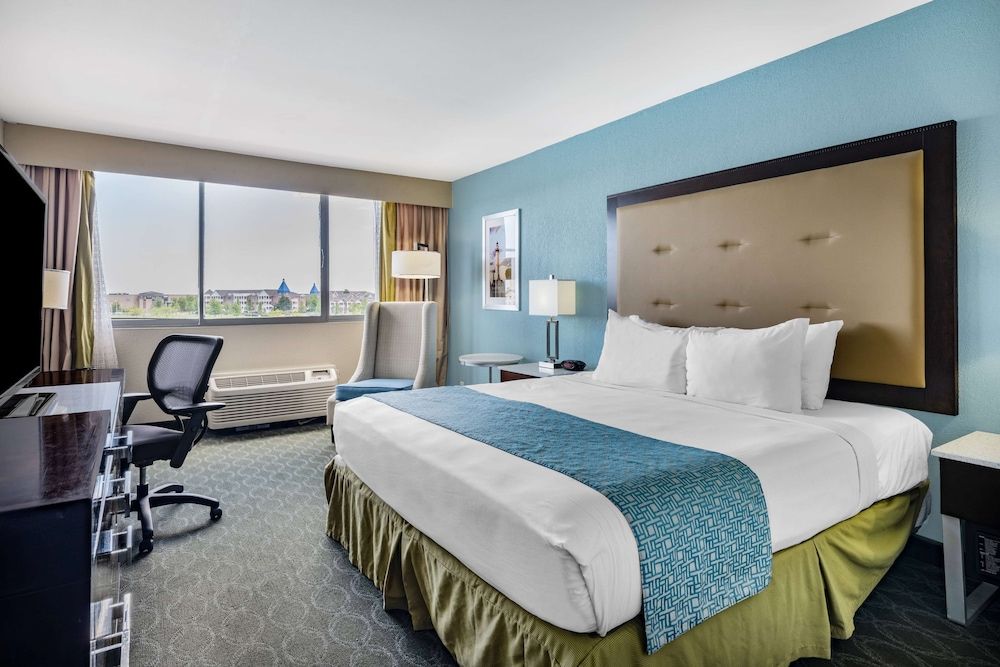 Room, 1 King Bed, Non Smoking, City View