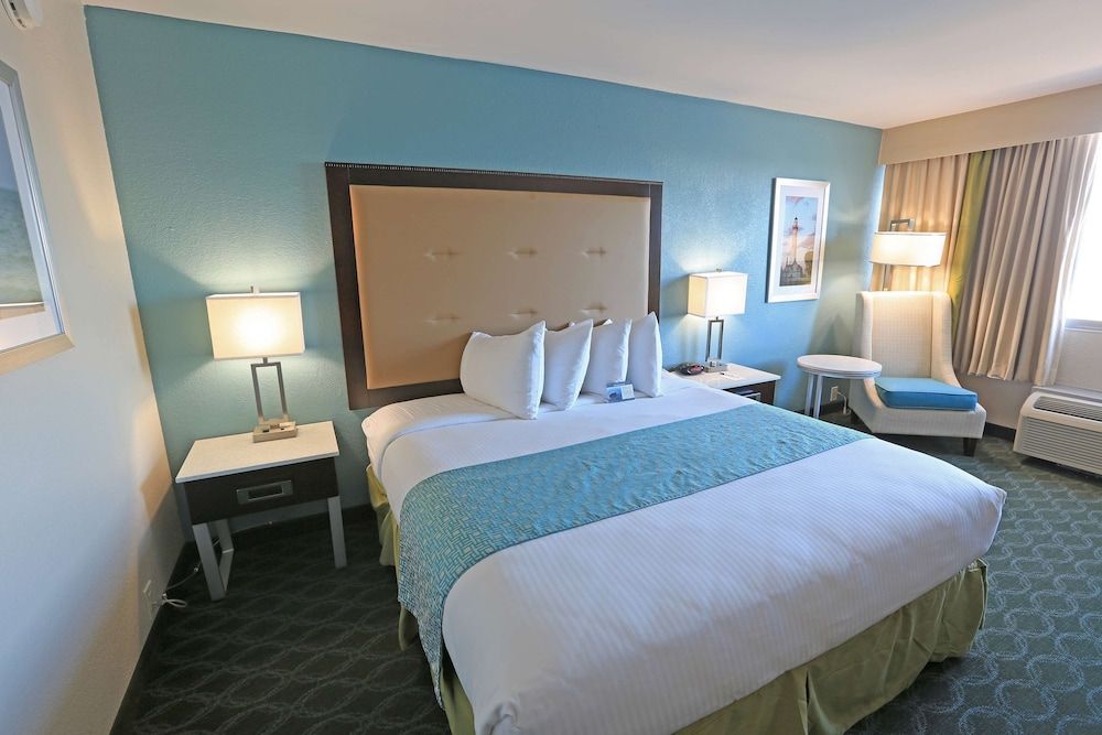 Room, 1 King Bed, Non Smoking, City View