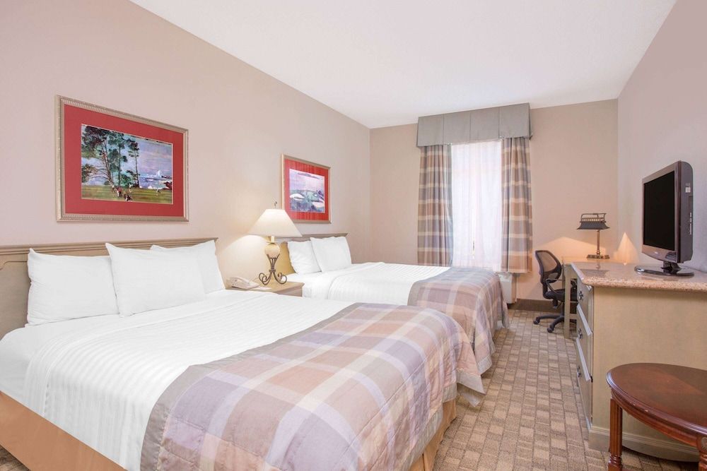 Suite, 2 Queen Beds, Non Smoking