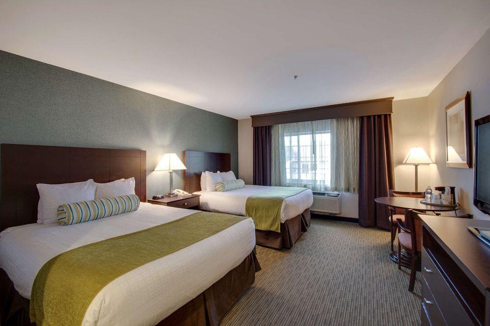 Suite, 2 Queen Beds, Accessible, Bathtub (with Sofabed)