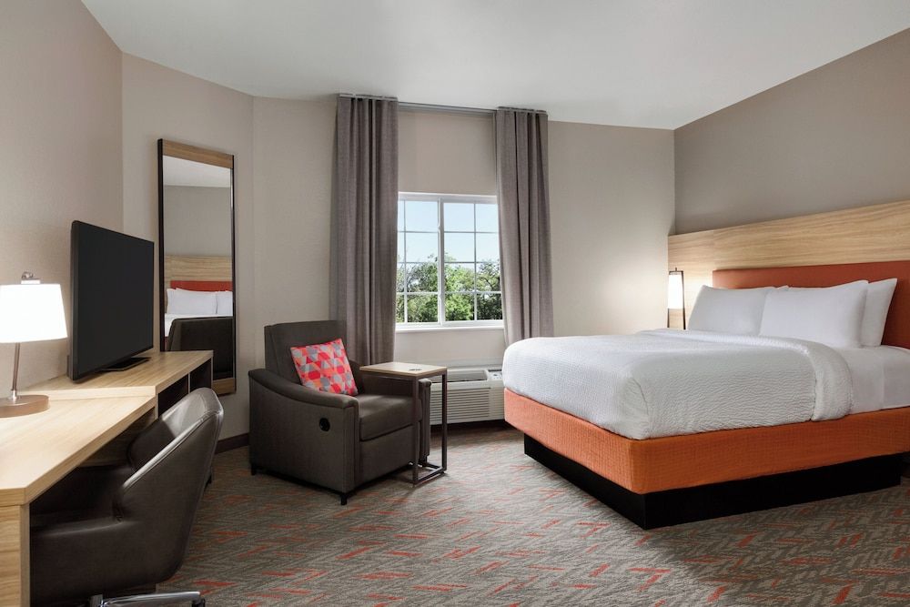 Studio Suite, 1 Queen Bed, Accessible