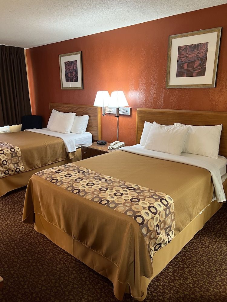 Executive Inn Standard Single Room, 2 Double Beds