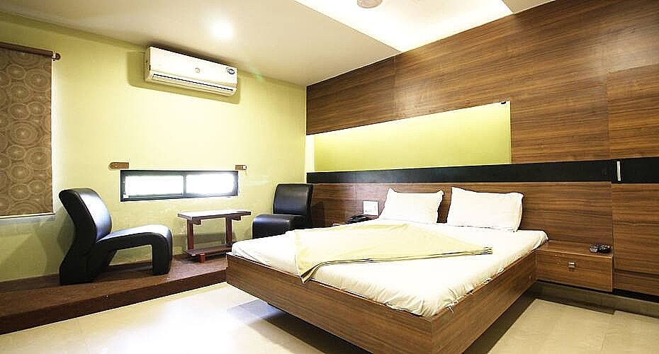 undefined Hotel O by OYO Apollo 4