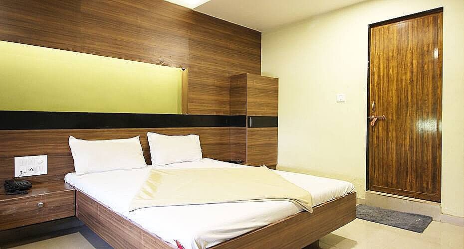 Hotel O by OYO Apollo Classic 4