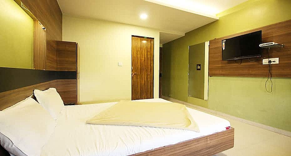 Hotel O by OYO Apollo Classic 3