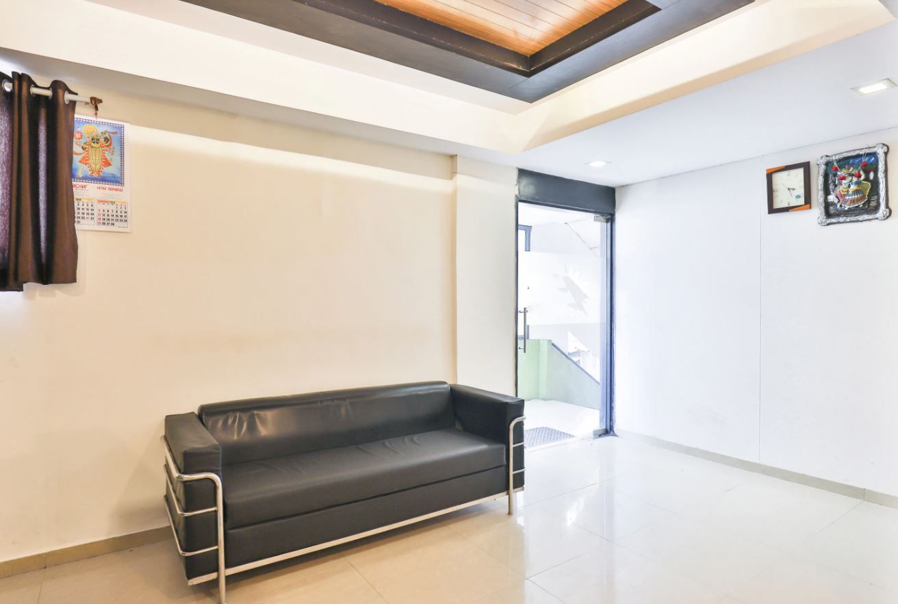 undefined Hotel O by OYO Apollo 2