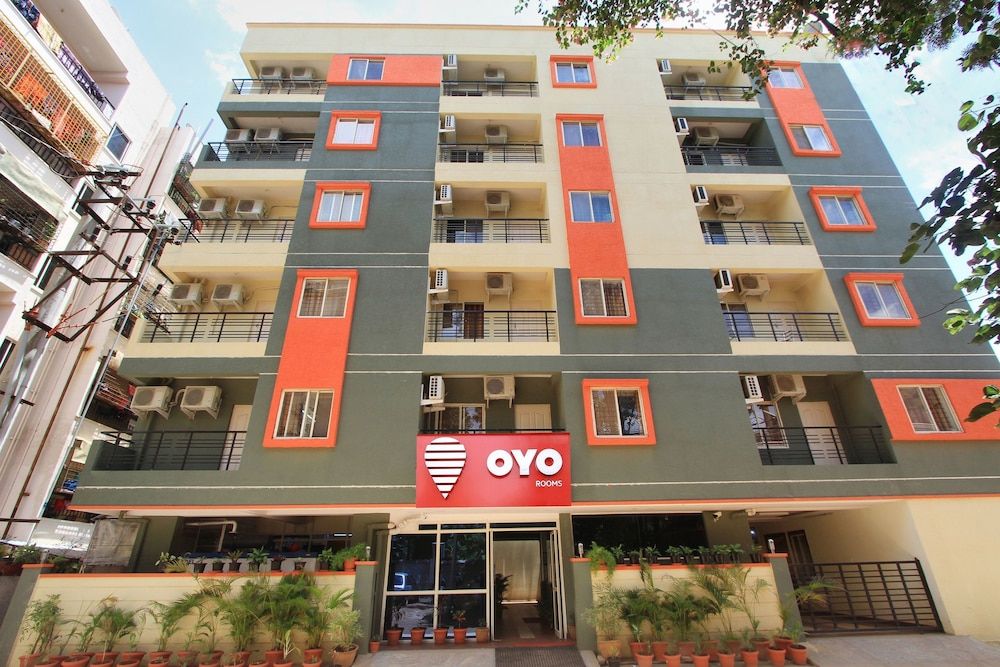 undefined OYO 9653 Ample Premium Suites 4