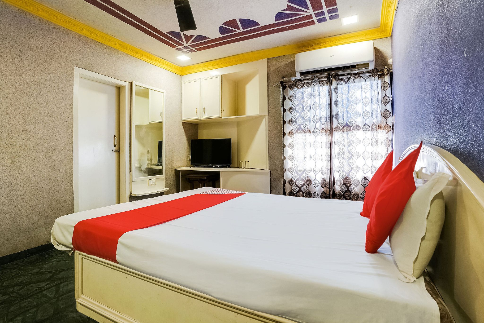 Collection O 2286 Hotel Bridge Classic 15