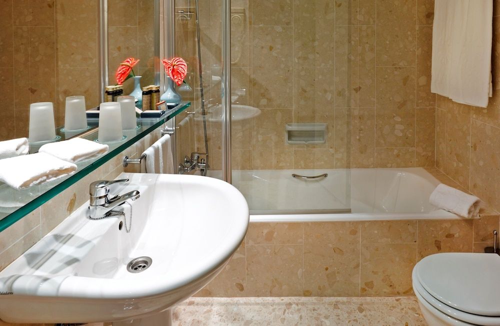 Hotel Algarve Casino Twin Room, Balcony, Sea View 4