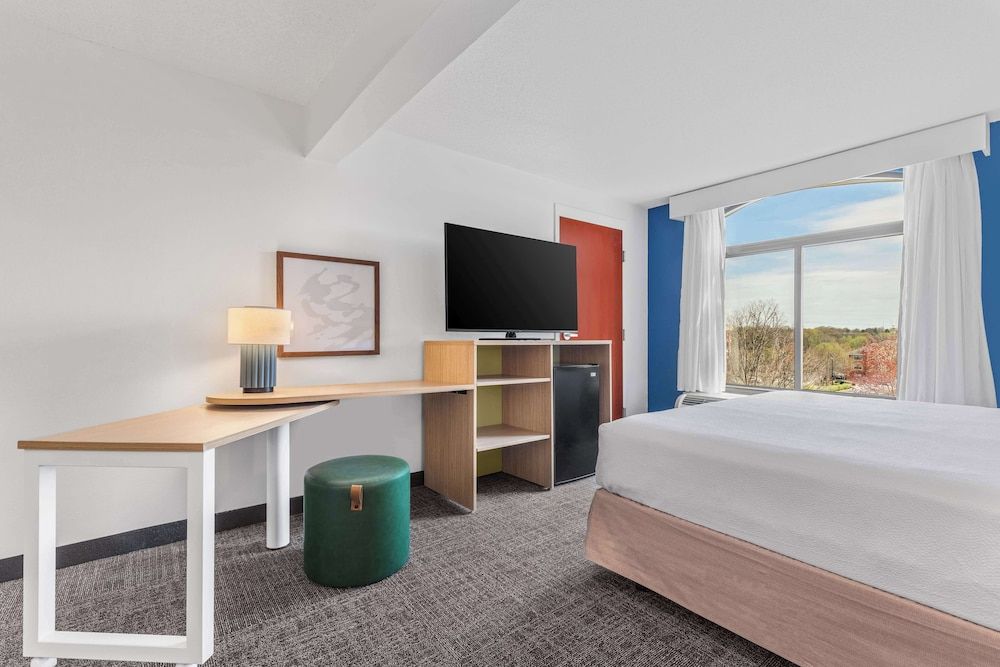 Room, 1 King Bed, Accessible, Bathtub (Mobility)