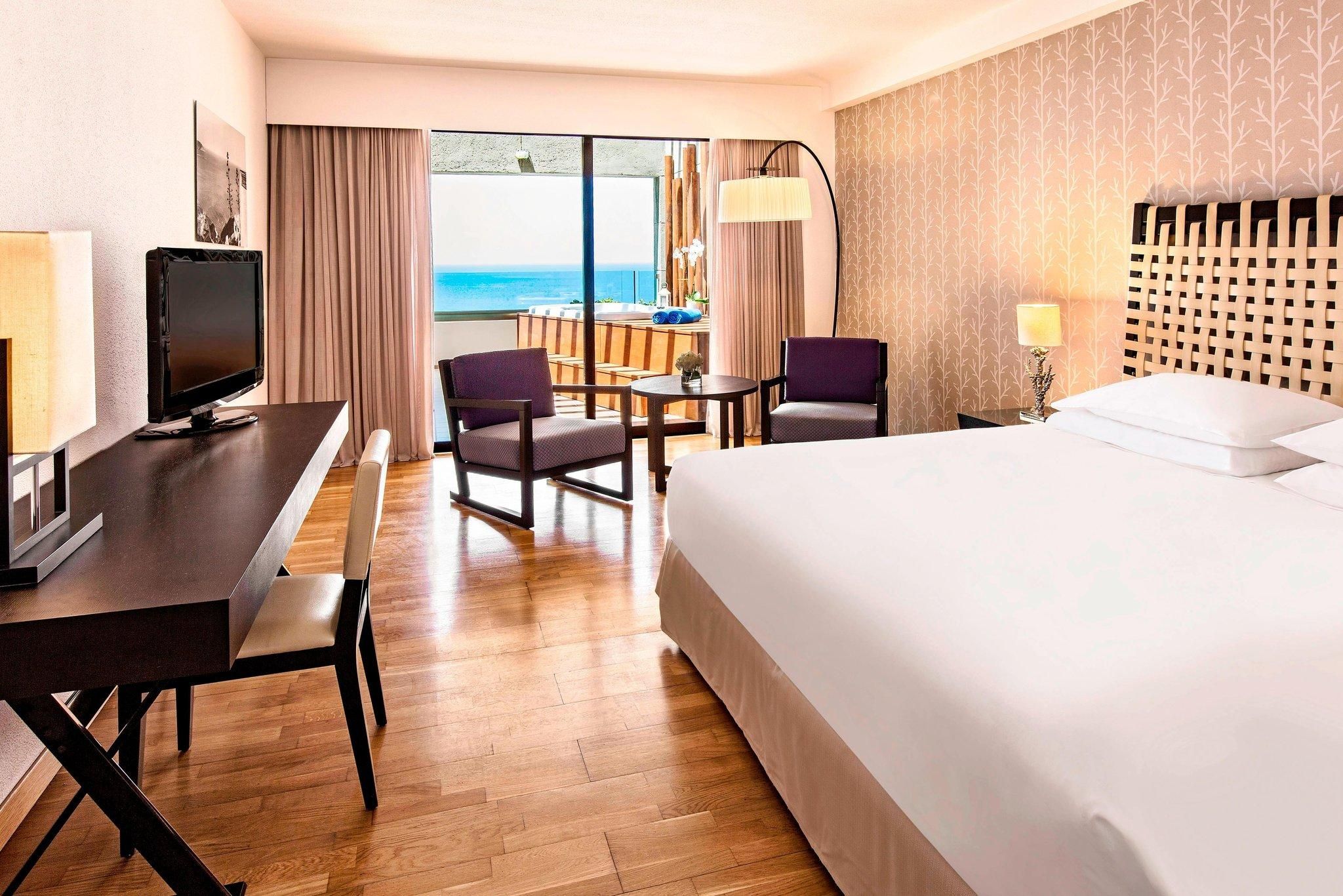 Aqua Premium Room, Guest room, 1 King, Sea view, Balcony, Whirlpool