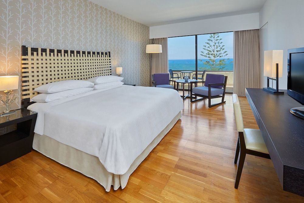 Premium Room, 1 King Bed, Balcony, Sea View