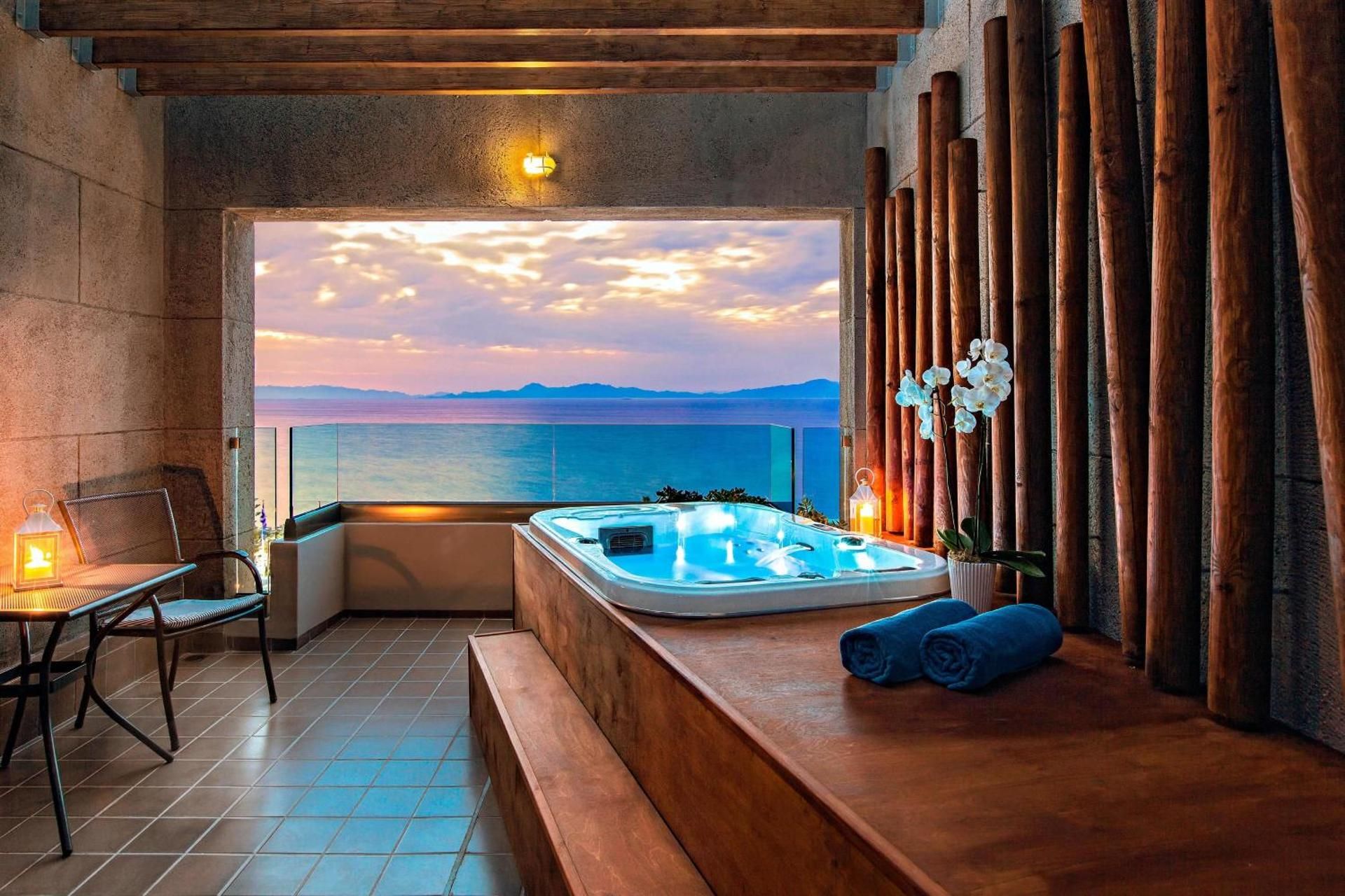 Aqua Premium Room, Guest room, 1 King, Sea view, Balcony, Whirlpool